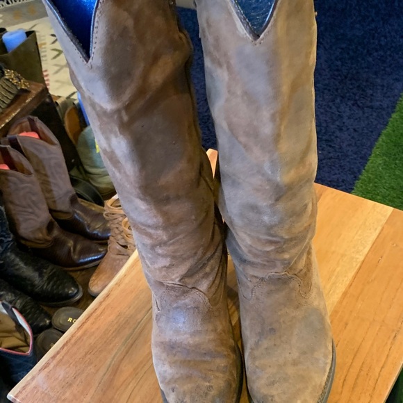 Brown Leather Western Boots with Star detail - Picture 4 of 11